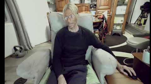 jeff online show from October 12, 2025, 6:01 am