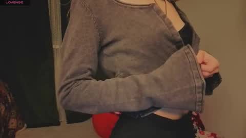 0ophelia online show from February 4, 2026, 8:36 pm