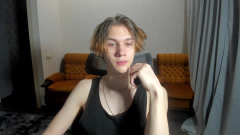 Snapshot of 0verlandd chatting on January 4, 2025, 10:38 am Adam online show from January 4, 2025, 10:38 am