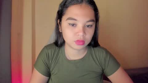 0wwlo0k online show from October 13, 2025, 5:51 am