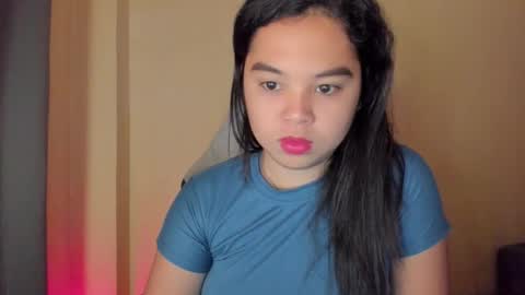 0wwlo0k online show from November 14, 2025, 6:34 am