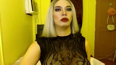 HUGECOCK online show from May 5, 2026, 8:33 am