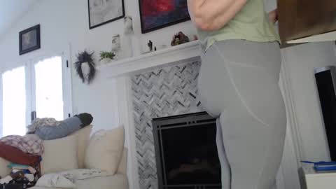 Snapshot of 11willowandjohn11 chatting on October 2, 2025, 2:46 pm Aurora Willows online show from October 2, 2025, 2:46 pm