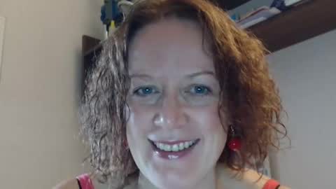 12ennie online show from October 10, 2025, 8:02 am