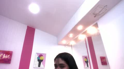 Snapshot of 15_scarlette chatting on January 20, 2025, 8:18 pm Scarlette  online show from January 20, 2025, 8:18 pm