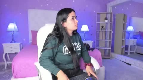 Scarlette  online show from November 5, 2025, 3:06 am