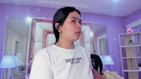 Scarlette  online show from June 17, 2026, 3:09 am