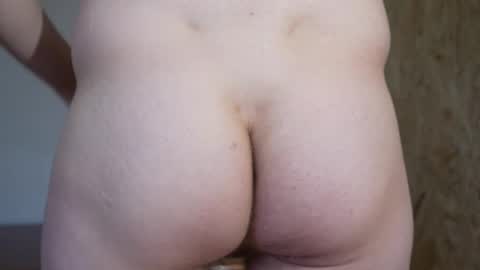 18yr online show from March 6, 2025, 5:22 pm