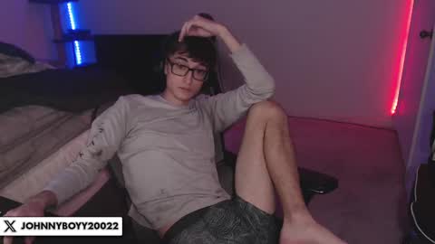 19yrboyhot online show from September 9, 2025, 1:38 am