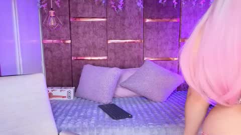 anya online show from November 18, 2025, 7:29 pm