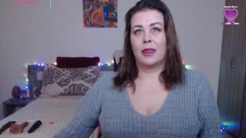 Snapshot of 1felicity1 chatting on November 15, 2025, 6:00 am Felicity online show from November 15, 2025, 6:00 am