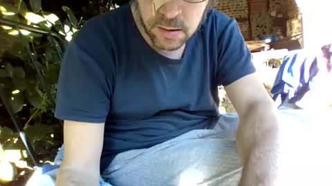 Snapshot of 1guido chatting on April 5, 2026, 3:53 pm Guido online show from April 5, 2026, 3:53 pm