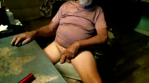1handyanddee online show from June 17, 2026, 1:30 am
