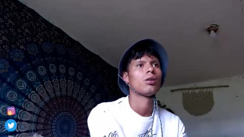 1hannafordxxx online show from October 14, 2025, 7:03 pm