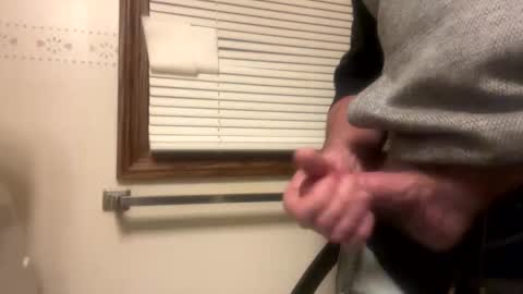 1hunglo412 online show from January 16, 2026, 11:14 am