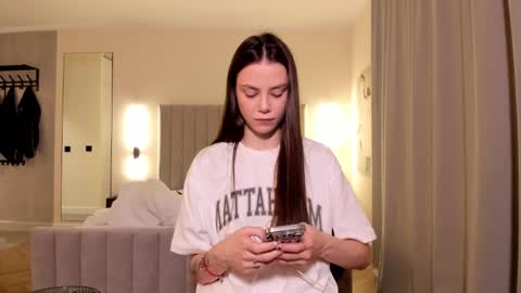 Lily 3 online show from January 10, 2026, 8:54 pm