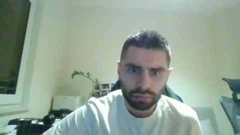 Snapshot of 1kamilkamil11 chatting on December 3, 2024, 3:33 pm kam online show from December 3, 2024, 3:33 pm