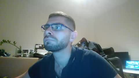 Snapshot of 1kamilkamil11 chatting on December 19, 2024, 7:29 pm kam online show from December 19, 2024, 7:29 pm