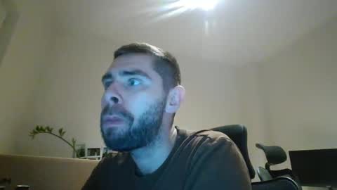 Snapshot of 1kamilkamil11 chatting on December 28, 2024, 3:48 pm kam online show from December 28, 2024, 3:48 pm