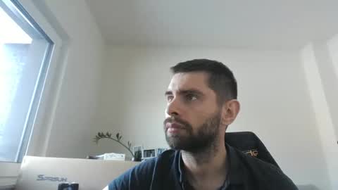 Snapshot of 1kamilkamil11 chatting on January 3, 2025, 11:35 am kam online show from January 3, 2025, 11:35 am