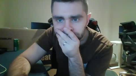 Snapshot of 1kamilkamil11 chatting on February 7, 2025, 5:29 pm kam online show from February 7, 2025, 5:29 pm