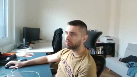 Snapshot of 1kamilkamil11 chatting on March 11, 2025, 7:58 am kam online show from March 11, 2025, 7:58 am