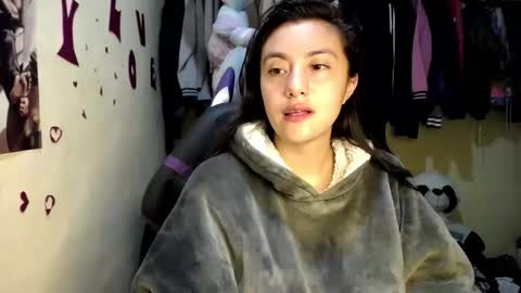 1kandylove online show from October 6, 2025, 1:47 am