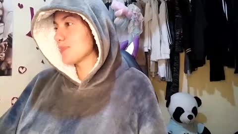 1kandylove online show from October 29, 2025, 2:25 am