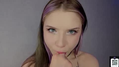 Snapshot of 1ktimes_goodnight chatting on March 11, 2026, 1:39 pm Mia online show from March 11, 2026, 1:39 pm