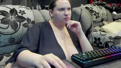 Snapshot of 1lindsey1 chatting on December 19, 2024, 2:23 am 1LINDSEY1 online show from December 19, 2024, 2:23 am