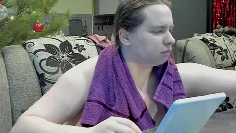 Snapshot of 1lindsey1 chatting on December 22, 2024, 6:17 am 1LINDSEY1 online show from December 22, 2024, 6:17 am
