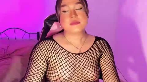 1lovelymess online show from September 19, 2025, 3:56 pm