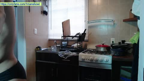 1manshow11 online show from May 10, 2026, 8:25 pm