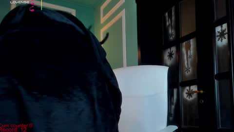 Snapshot of 1munique chatting on January 19, 2025, 6:21 pm Moona  online show from January 19, 2025, 6:21 pm