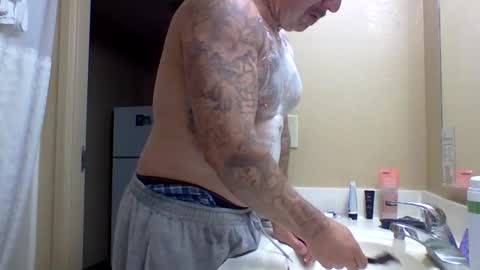 Snapshot of 1nastya8 chatting on April 4, 2026, 12:02 pm TheShyOne18 online show from April 4, 2026, 12:02 pm