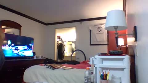 TheShyOne18 online show from May 4, 2026, 12:28 am