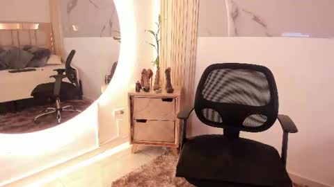 Luisa online show from August 7, 2026, 12:01 am