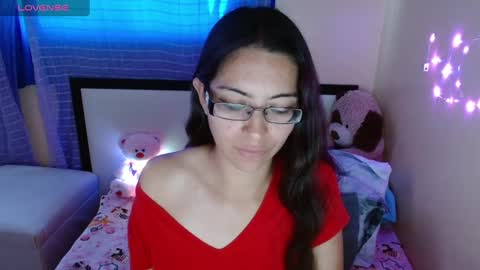 paola online show from December 10, 2024, 11:40 pm