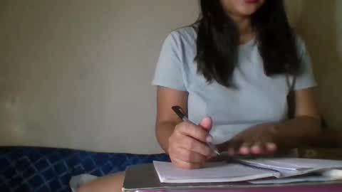 1smile4u online show from March 11, 2026, 9:54 pm