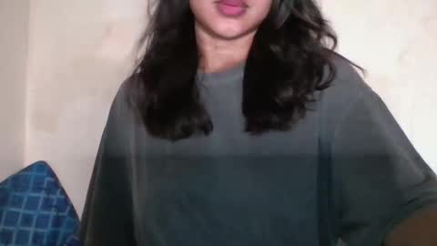 1smile4u online show from May 6, 2026, 6:57 pm