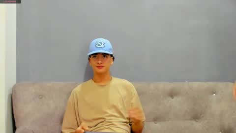 Snapshot of 1threestar chatting on January 3, 2025, 1:25 pm 1Threestar online show from January 3, 2025, 1:25 pm