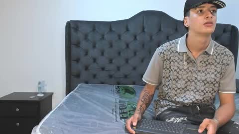 Snapshot of 1threestar chatting on September 20, 2025, 12:06 pm 1Threestar online show from September 20, 2025, 12:06 pm