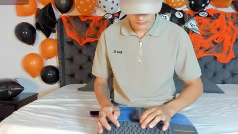 Snapshot of 1threestar chatting on October 13, 2025, 12:27 pm 1Threestar online show from October 13, 2025, 12:27 pm