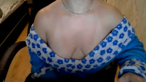 Snapshot of 1your_hot_girls chatting on February 4, 2025, 5:23 pm 1your_hot_girls online show from February 4, 2025, 5:23 pm