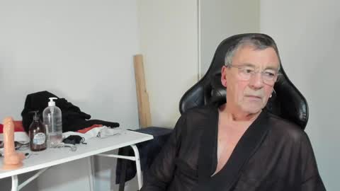 Henk online show from December 28, 2024, 5:14 pm