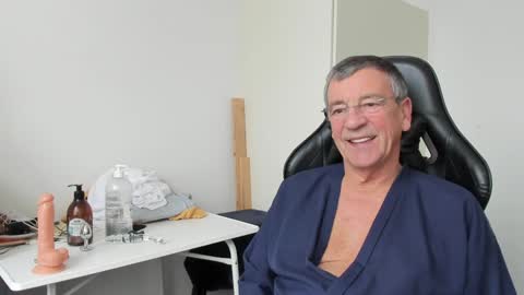Henk online show from December 31, 2024, 1:19 pm