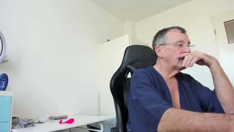 Henk online show from February 2, 2025, 12:13 pm