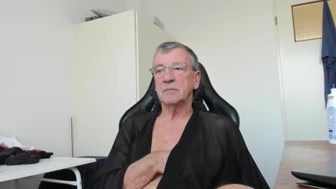 Henk online show from March 6, 2025, 3:56 pm