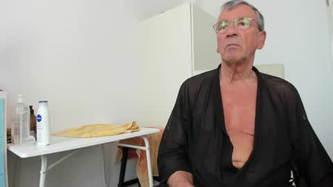 Henk online show from May 10, 2026, 10:53 am