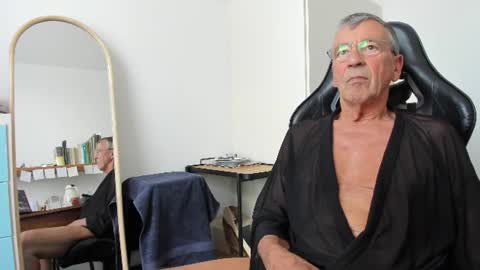 Henk online show from June 9, 2026, 1:23 pm